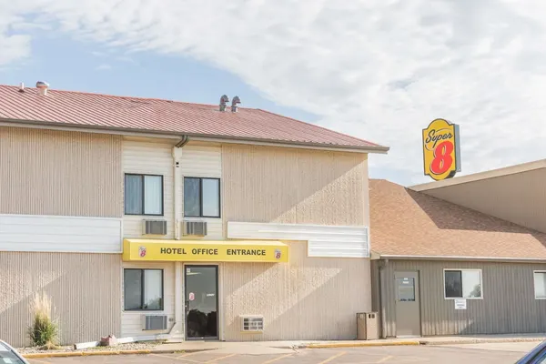 Photo 1 - Super 8 by Wyndham Luverne