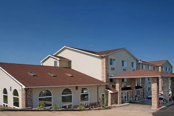 Photo 1 - Red Roof Inn Osage Beach - Lake of the Ozarks