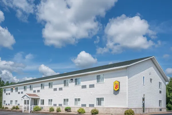 Photo 1 - Super 8 by Wyndham Phillips