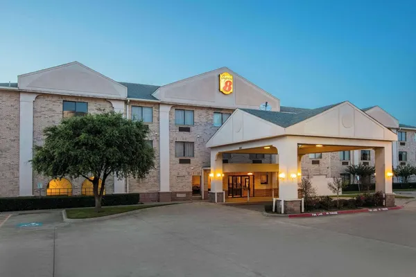 Photo 1 - Super 8 by Wyndham Garland North Dallas Area