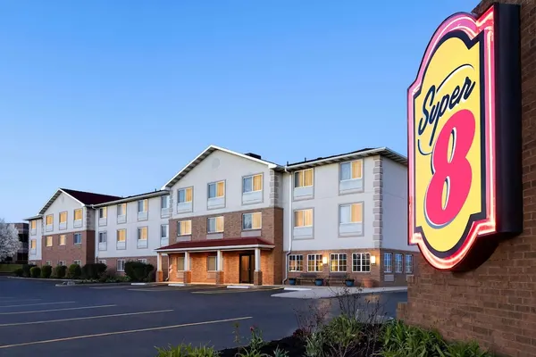Photo 1 - Super 8 by Wyndham Akron S/Green/Uniontown OH