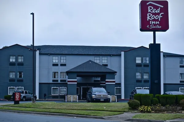 Photo 1 - Red Roof Inn & Suites Little Rock