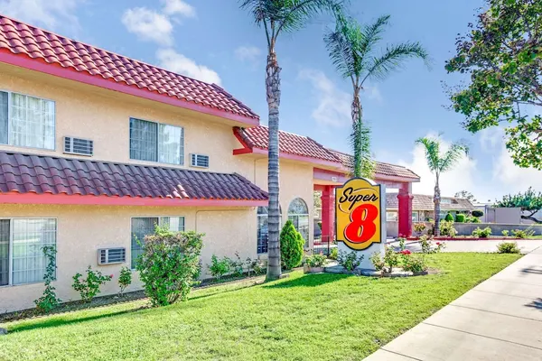 Photo 1 - Super 8 by Wyndham Upland Ontario CA