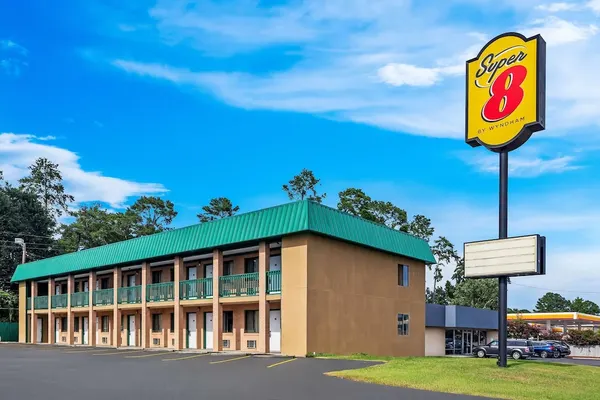 Photo 1 - Super 8 by Wyndham Columbia SC / Ft. Jackson