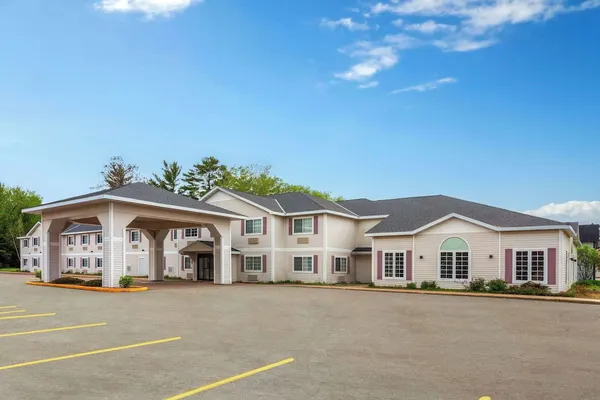 Photo 1 - AmericInn by Wyndham Eagle River Downtown