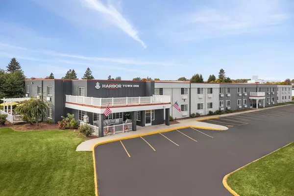 Photo 1 - Harbor Town Inn, BW Signature Collection