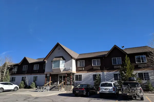 Photo 1 - 3 Peaks Lodge