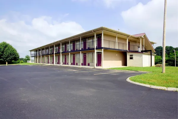 Photo 1 - Americas Best Value Inn Loudon Lenoir City