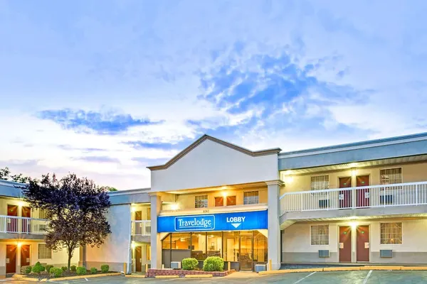 Photo 1 - Travelodge by Wyndham Silver Spring