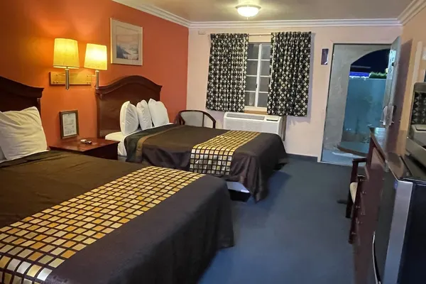 Photo 1 - Aerospace Inn