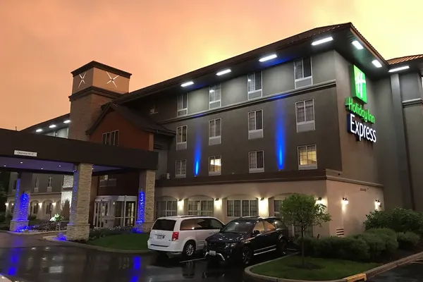 Photo 1 - Holiday Inn Express Philadelphia NE - Langhorne, an IHG Hotel