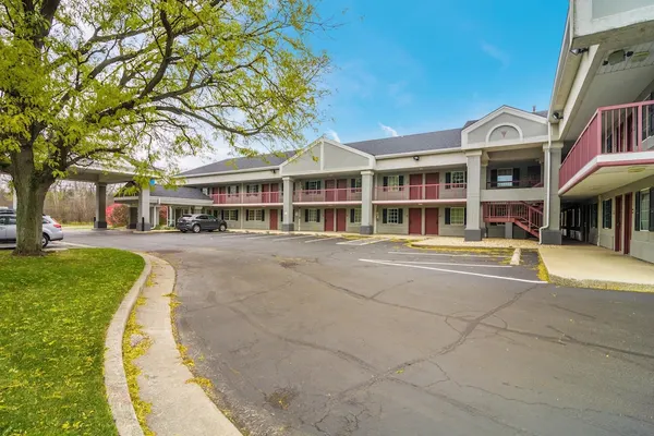 Photo 1 - Motel 6 Alsip, IL