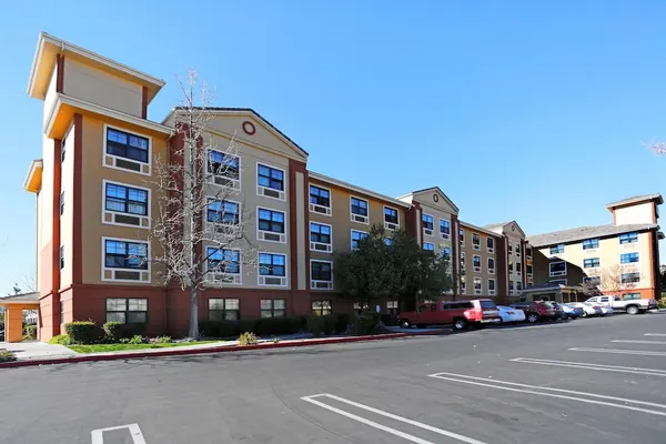 Photo 1 - Extended Stay America Suites Los Angeles Burbank Airport