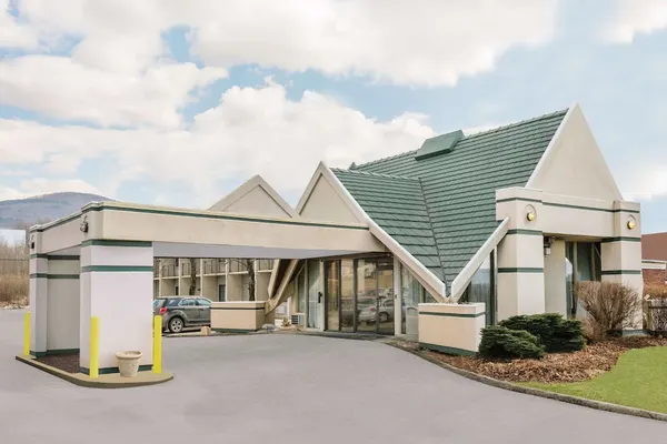 Photo 1 - Days Inn by Wyndham Rutland/Killington Area