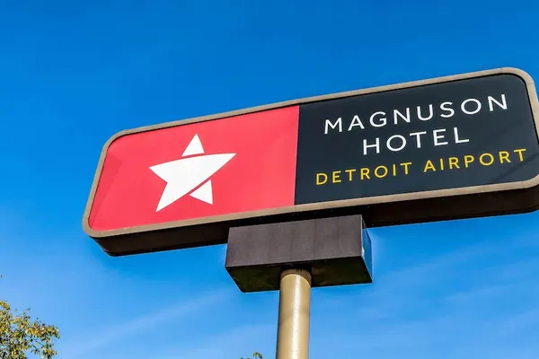 Photo 1 - Magnuson Hotel Detroit Airport