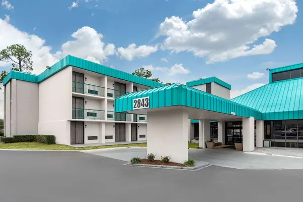 Photo 1 - Quality Inn Tyler - Lindale