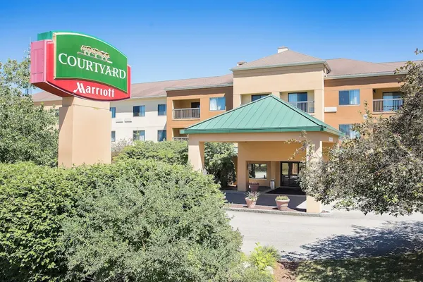 Photo 1 - Courtyard by Marriott Boston Westborough