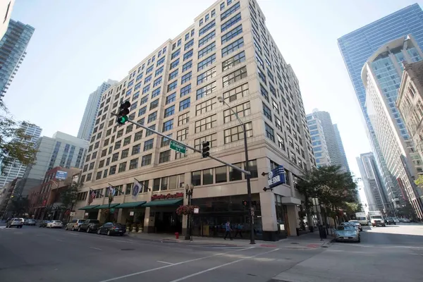 Photo 1 - Hampton Inn & Suites Chicago Downtown