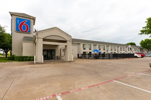 Photo 1 - Motel 6 Dallas, TX - Northeast