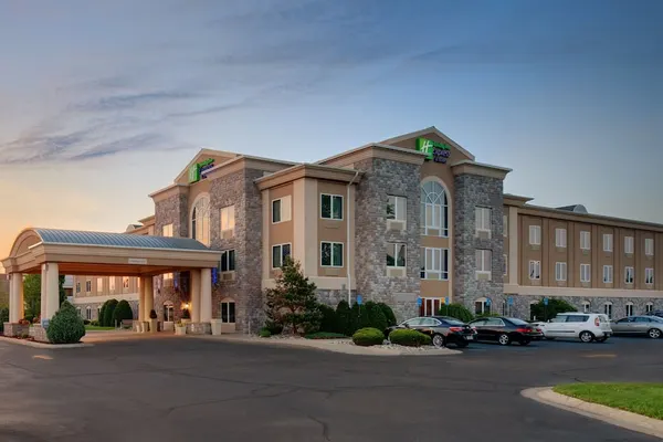 Photo 1 - Holiday Inn Express Hotel & Suites Saginaw, an IHG Hotel