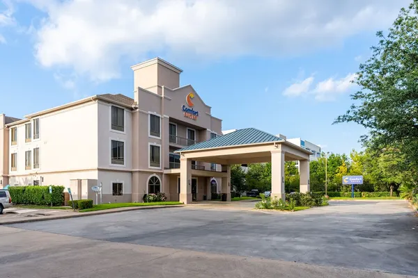 Photo 1 - Comfort Suites Houston West at Clay Road