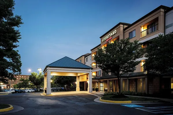 Photo 1 - Courtyard by Marriott Springfield