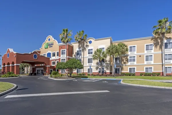 Photo 1 - Holiday Inn Express Hotel & Suites The Villages, an IHG Hotel