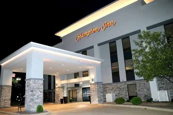 Photo 1 - Hampton Inn Bloomington West