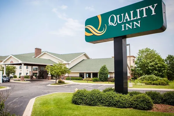 Photo 1 - Quality Inn Bolingbrook I-55