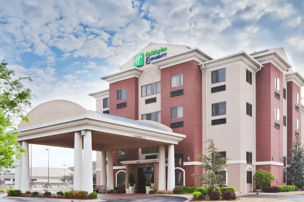 Photo 1 - Holiday Inn Express & Suites Midwest, an IHG Hotel