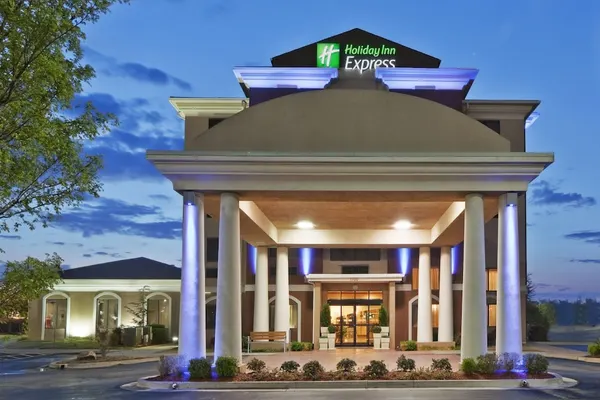 Photo 1 - Holiday Inn Express & Suites Midwest by IHG