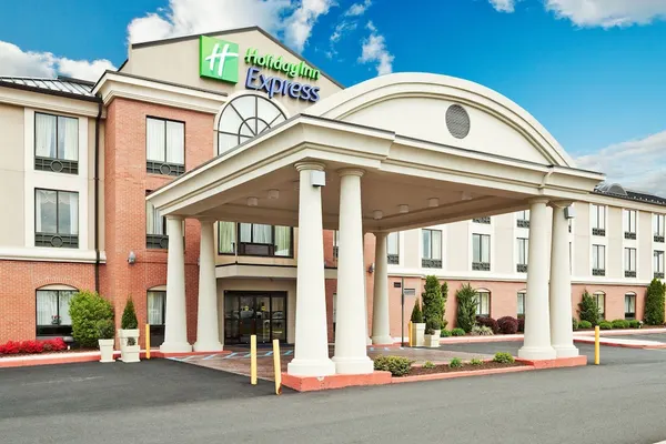 Photo 1 - Holiday Inn Express Hotel & Suites Quakertown, an IHG Hotel