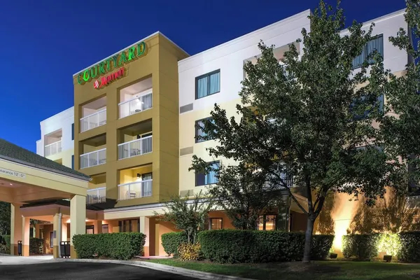 Photo 1 - Courtyard by Marriott Charlotte Gastonia