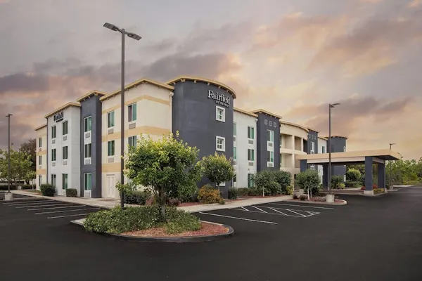 Photo 1 - Fairfield Inn & Suites by Marriott Oakland Hayward