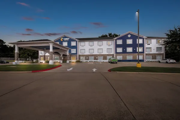 Photo 1 - Comfort Suites Texarkana Texas