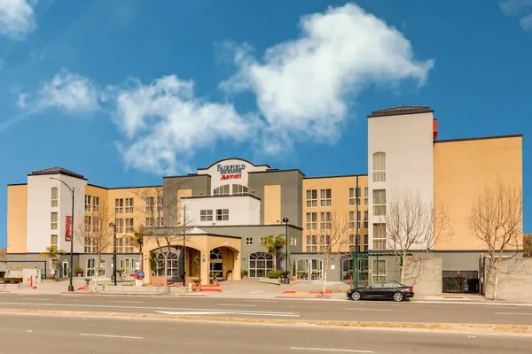 Photo 1 - Fairfield Inn & Suites by Marriott San Francisco Airport