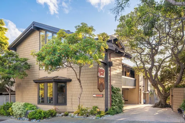 Photo 1 - Carriage House Inn