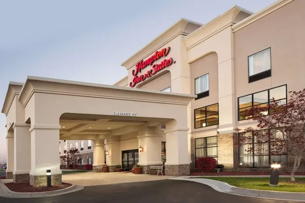 Photo 1 - Hampton Inn & Suites Detroit/Sterling Heights