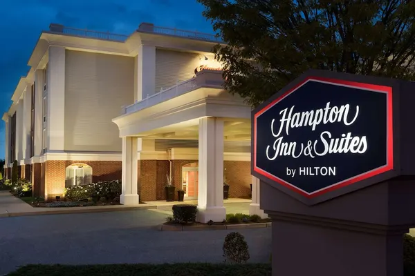 Photo 1 - Hampton Inn & Suites Newport/Middletown