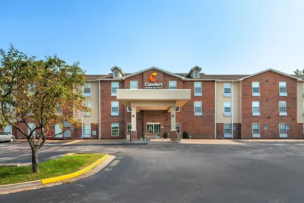Photo 1 - Comfort Inn & Suites Chesterfield - St. Louis