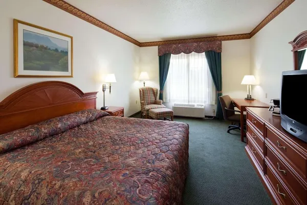 Photo 1 - Country Inn & Suites by Radisson, Prairie du Chien