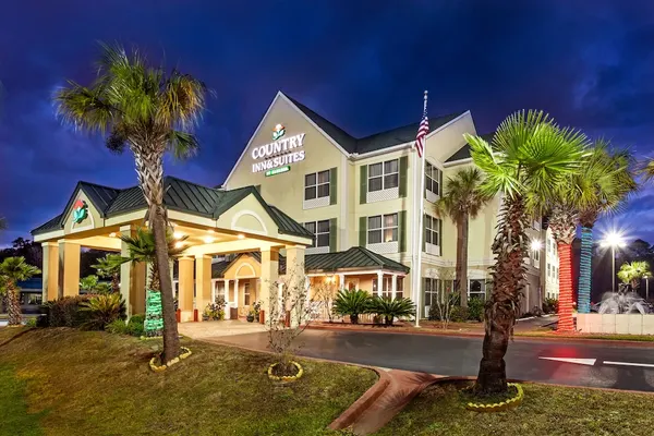 Photo 1 - Country Inn & Suites by Radisson, Hinesville, GA