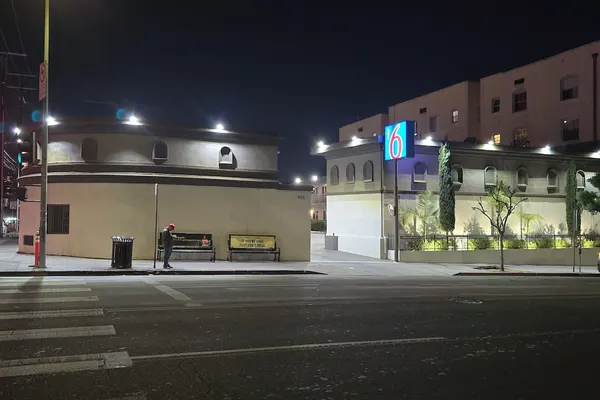 Photo 1 - Motel 6 Los Angeles, CA - Downtown