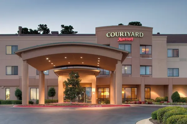 Photo 1 - Courtyard by Marriott Texarkana