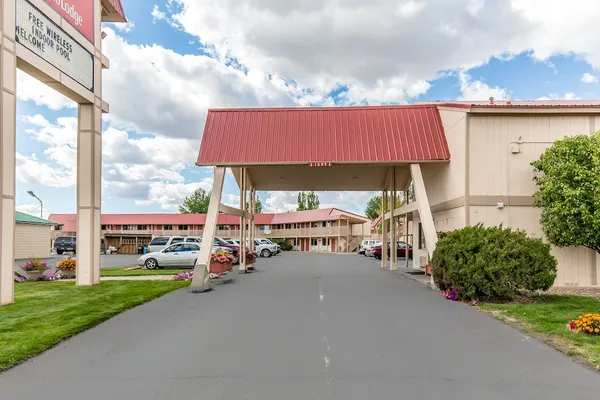 Photo 1 - Econo Lodge Miles City