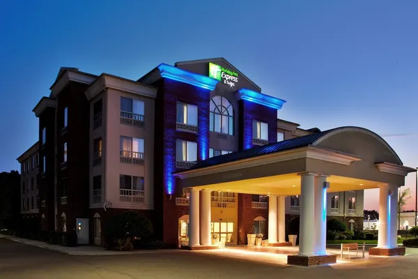 Photo 1 - Holiday Inn Express & Suites W. Monroe, an IHG Hotel