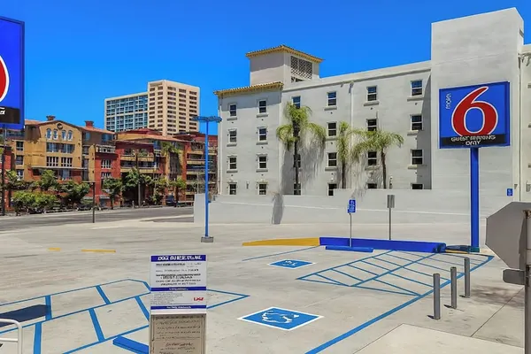 Photo 1 - Motel 6 San Diego, CA - Downtown