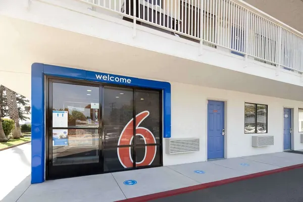 Photo 1 - Motel 6 Arcadia, CA - Los Angeles - Pasadena Area