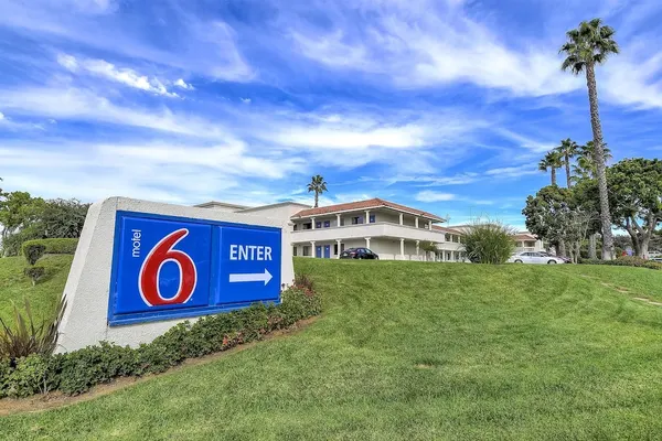 Photo 1 - Motel 6 Carlsbad, CA Beach