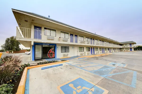 Photo 1 - Motel 6 San Marcos, TX